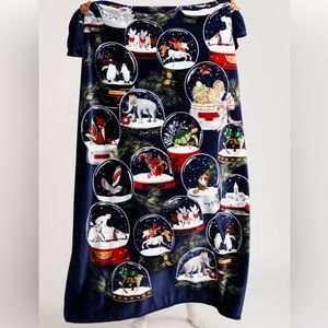 Vera Bradley snow-globe blanket